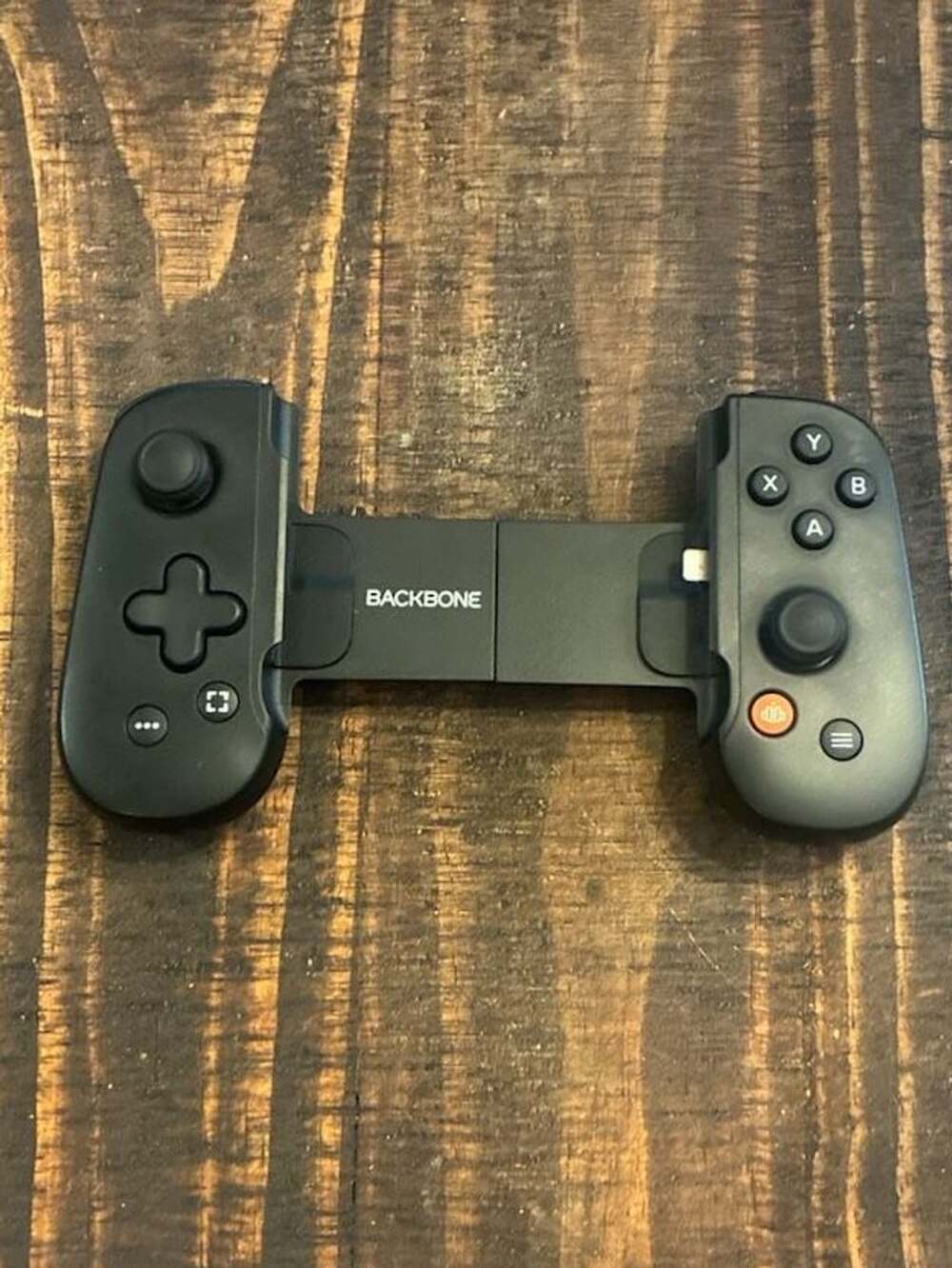 Backbone One Mobile Gaming Controller USB-C - Picture 2 of 4